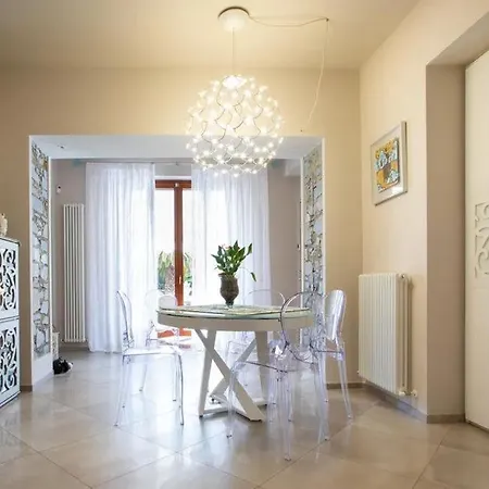 Apartamento Elegante In Di Charme Alassio